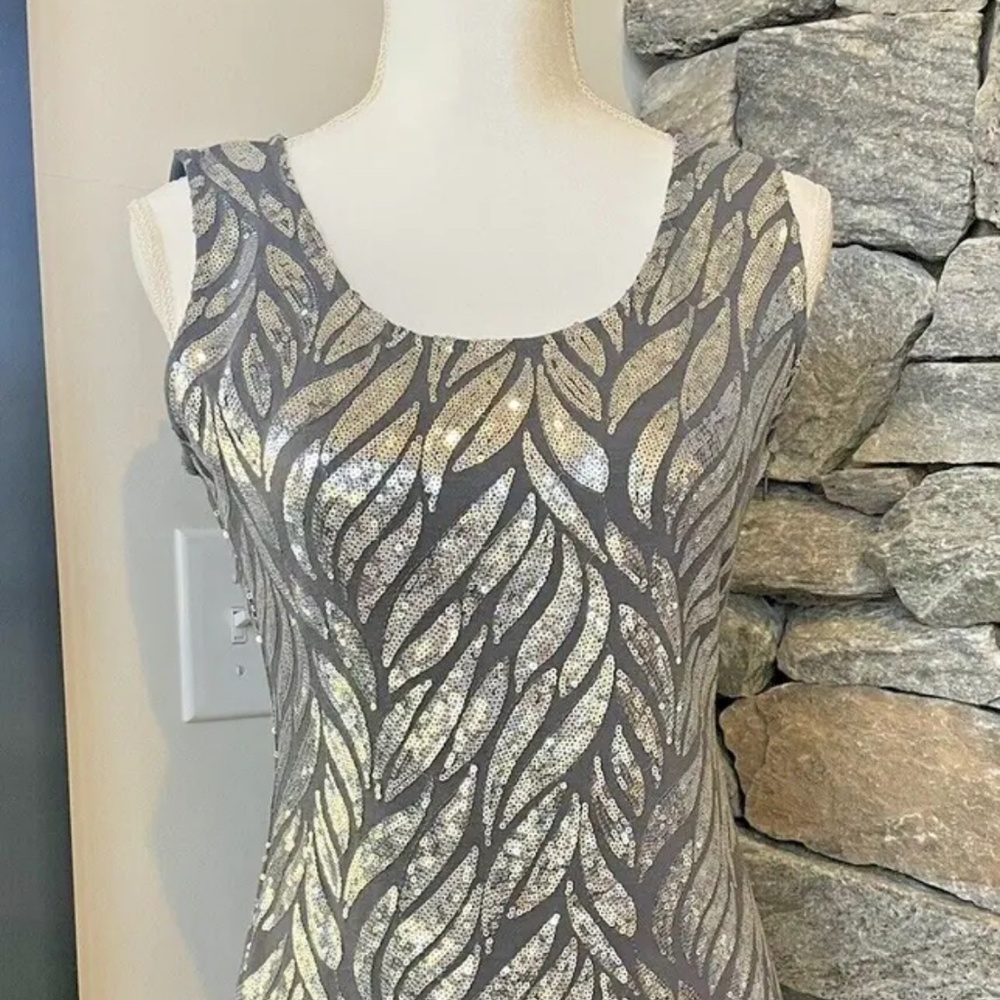 AQUA Silver Sequin Mini Party Dress size Medium Womens